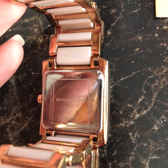 Michael cors watch - Picture 4 of 5